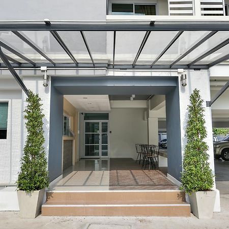 B32 Apartment Bangkok Exteriér fotografie